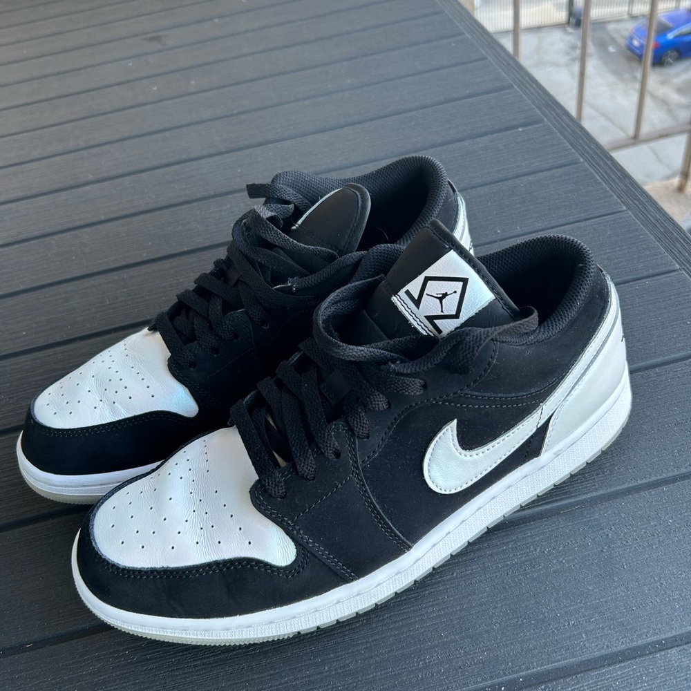 Nike Air Jordan 1 Low SE "Diamond Shorts" White/Black - Picture 5 of 7